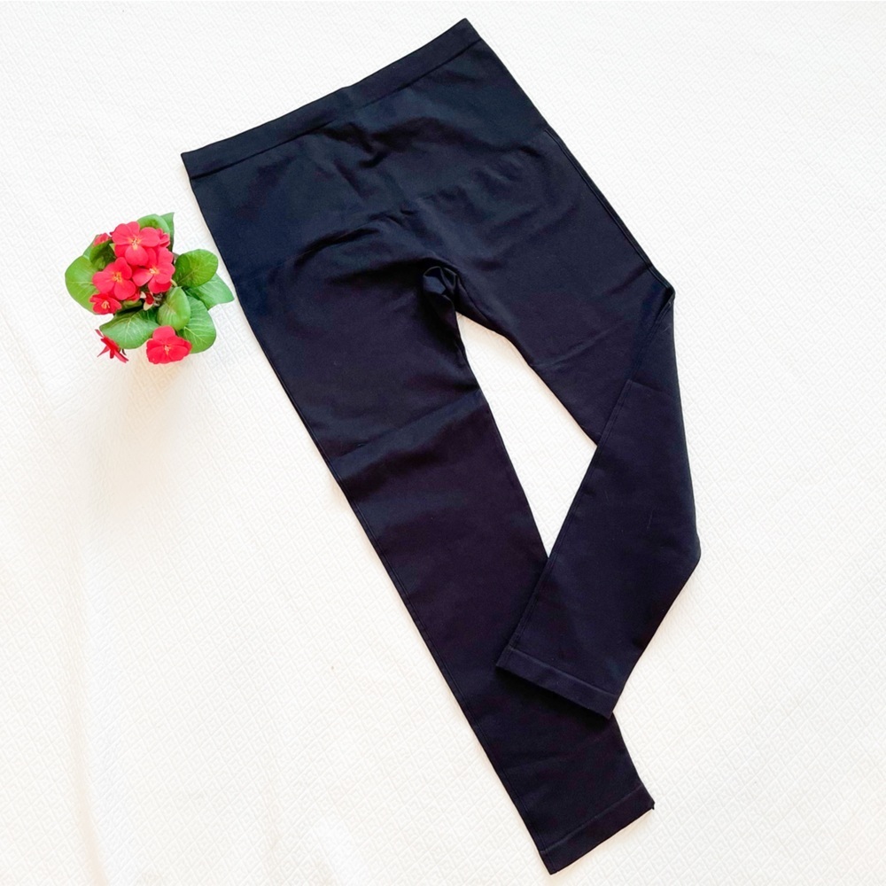 Empetua 3X Mid-Rise Shaping Capri Black Leggings